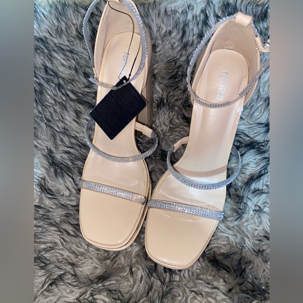 CHUCKY HEELS